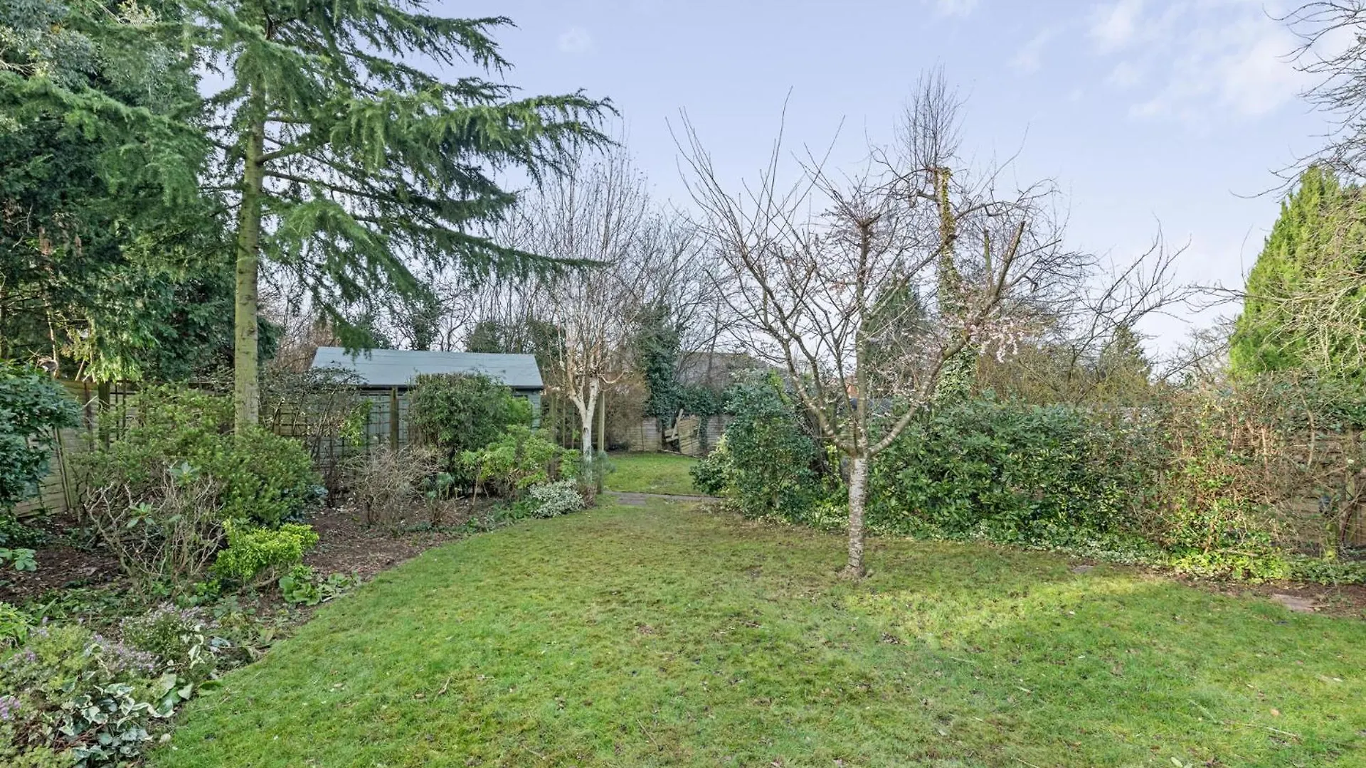 Spacious 4 Bedroom House With Lovely Large Garden Nottingham Holiday home