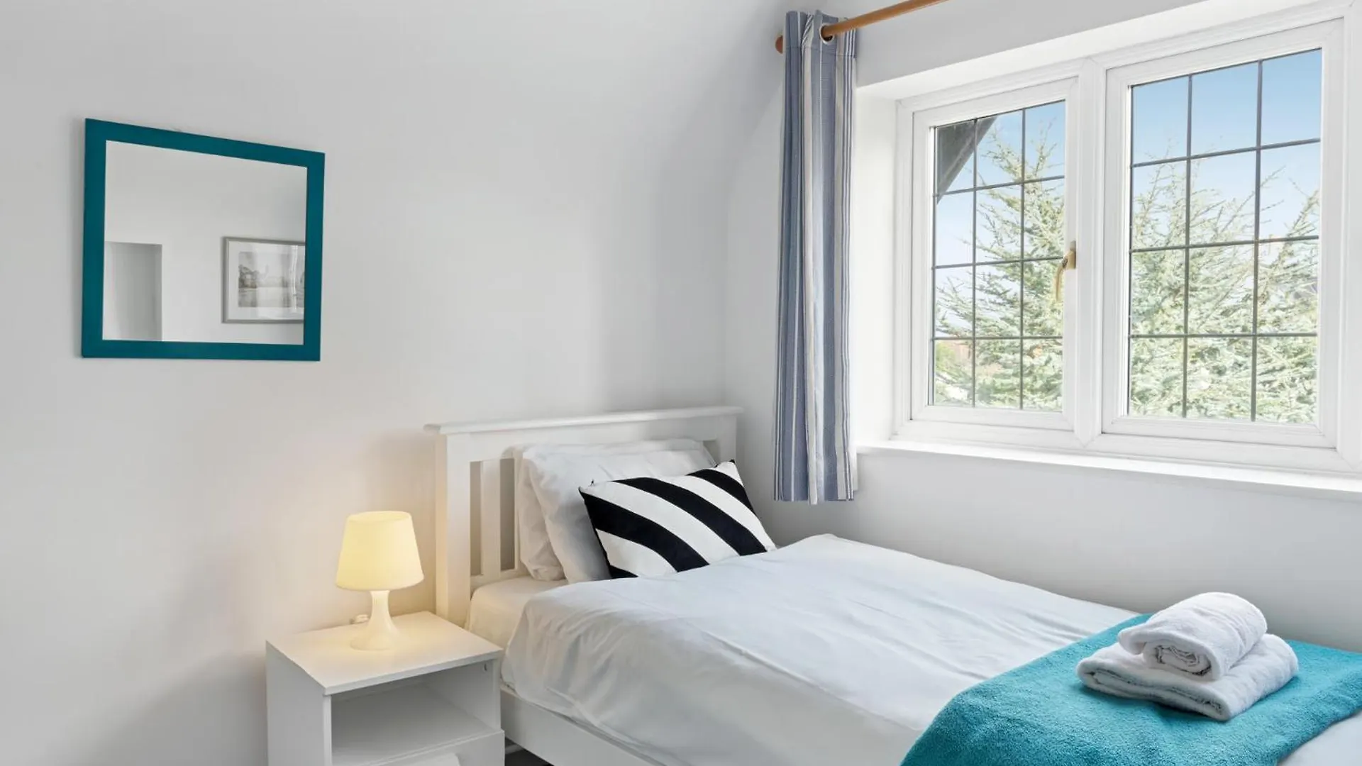 Spacious 4 Bedroom House With Lovely Large Garden Ноттингем 0*,